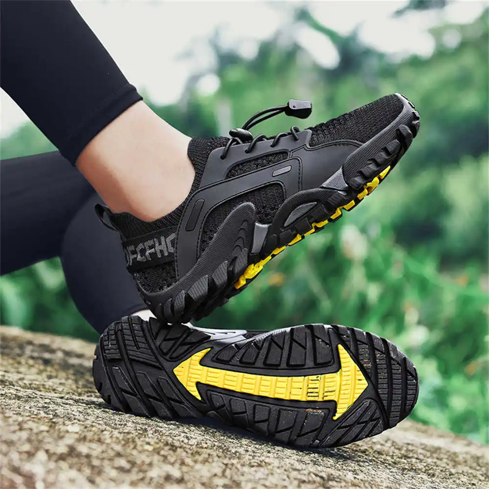 Travel Accessories Ideas - Sepatu bot Hiking Pria, sneaker olahraga