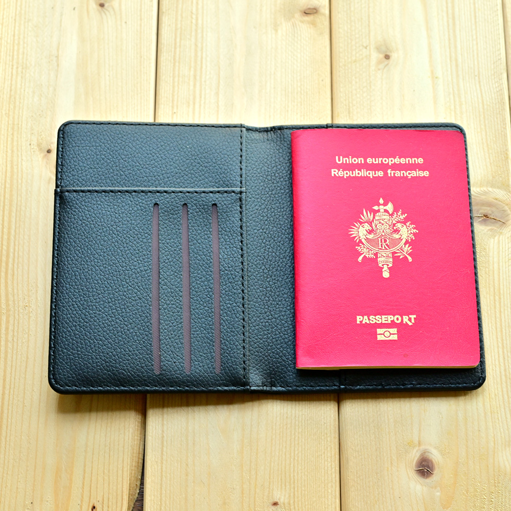 Sampul Paspor Lambang Nasional - Travel Accessories In Bulk ulasan dan harga