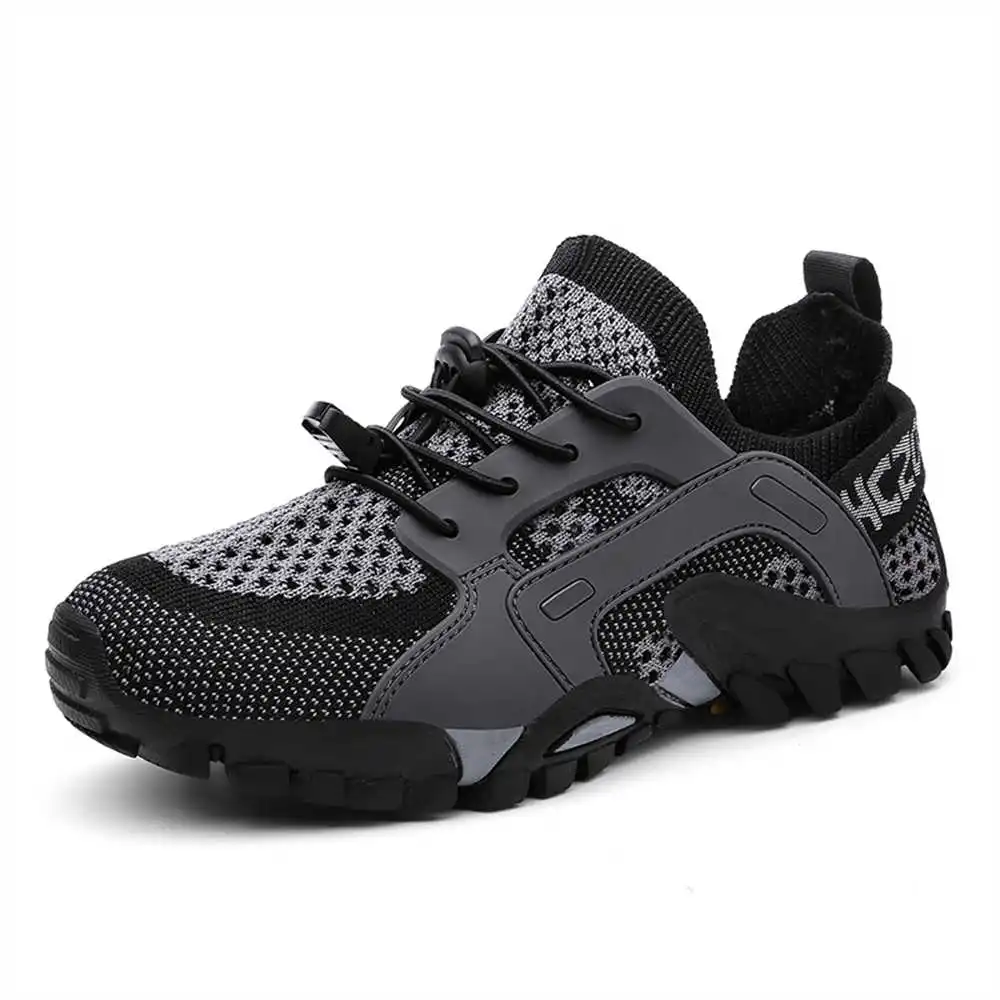 Sepatu olahraga pria, ukuran 4 - Travel Accessories Ideas ulasan dan harga